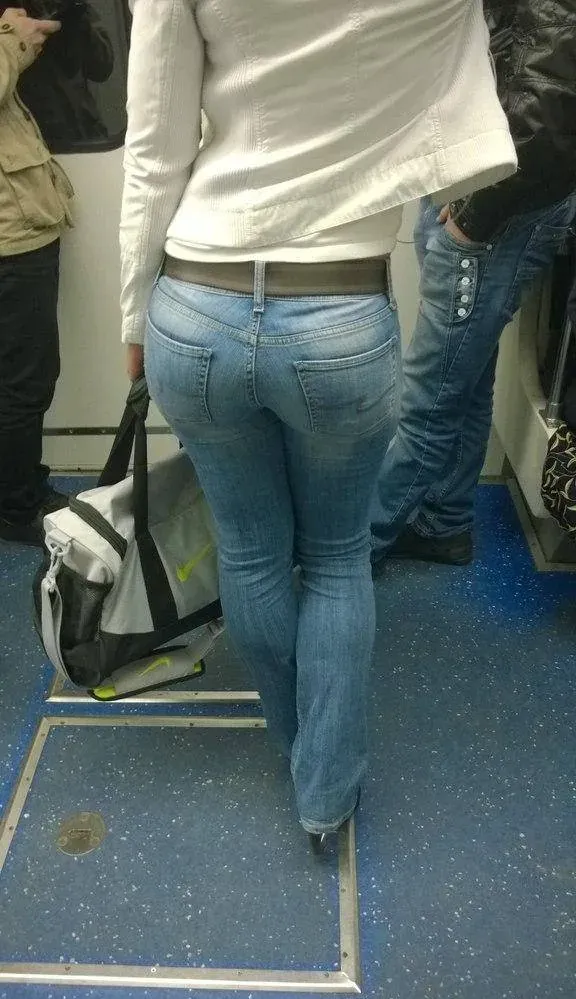 Angelika_playful Laihia